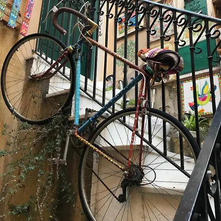 La Mansardina לינה וארוחת בוקר *